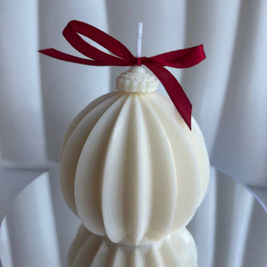 Kalėdinė figūrinė žvakė "Žaisliukas"